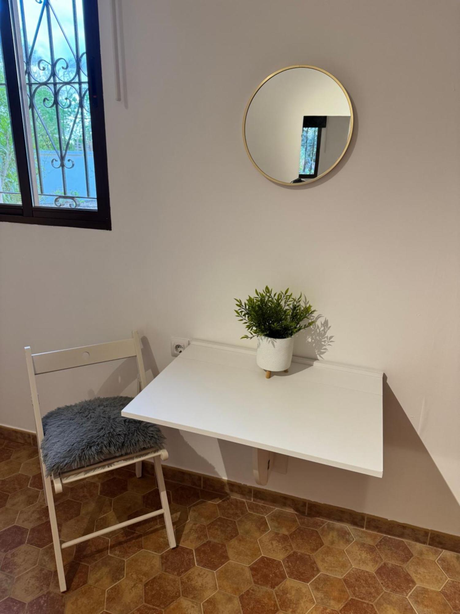 Casa Los Laureles Pilas Exterior photo